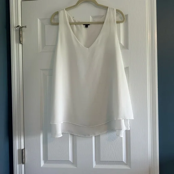 Torrid white sleeveless blouse - Picture 1 of 2